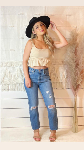 VACHELL ELEASTRIC STRAP CROP TOP