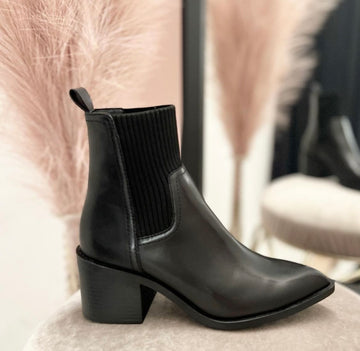 STEVE MADDEN ABRIEL LEATHER BOOTIE