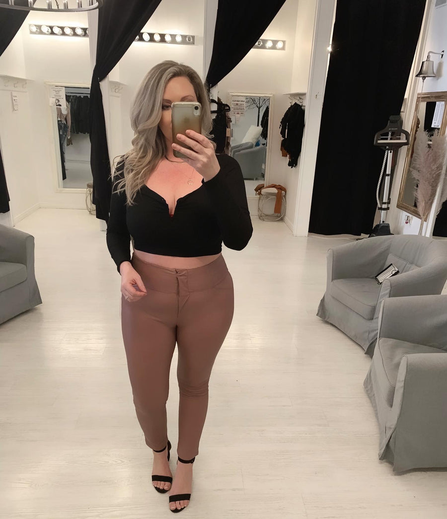 TIA HW PLEATHER PANT