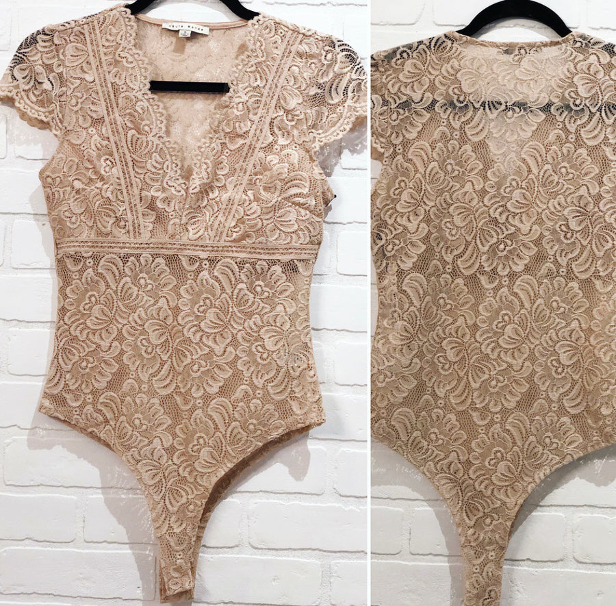 NUDE LACE BODYSUIT